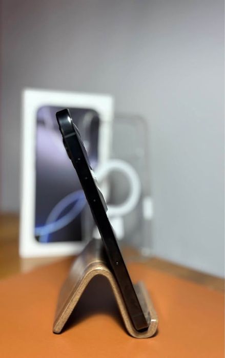 iPhone 16 PRO 100% • Black Titanium • GARANTIE 1an!