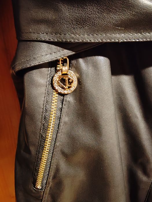 Кожено красиво палто.