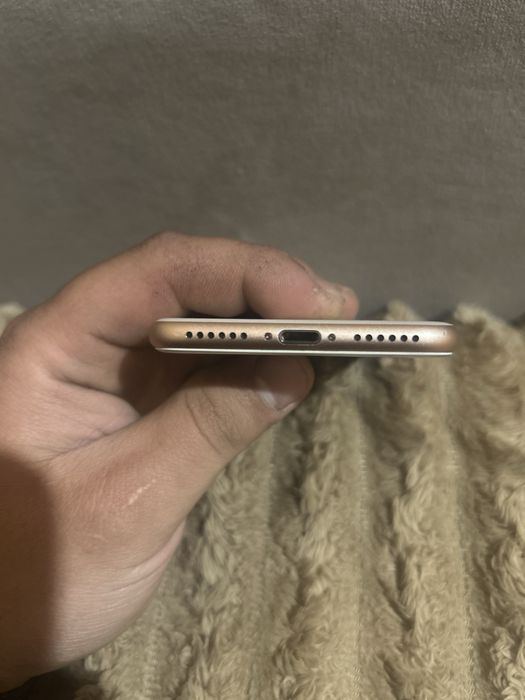 iPhone 8 без коробки