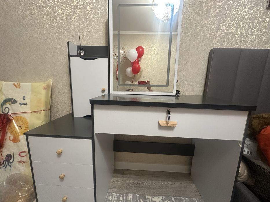 Туалетный столик