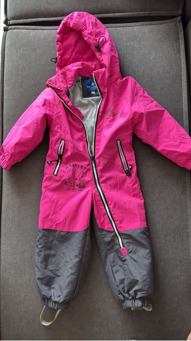 Продам демисезонный комбинезон на девочку