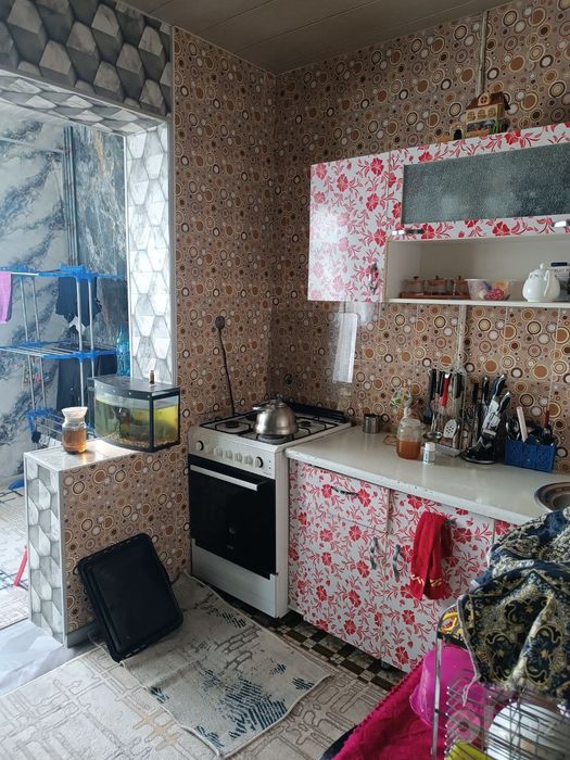 Dom sotiladi 3 xonali uy  rimonti yaxwi
