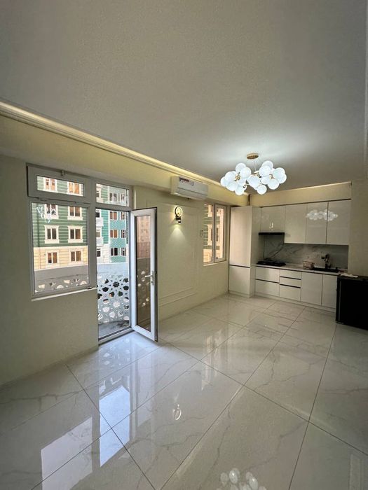 1 xona 3 etaj xon saroy domidan sotiladi