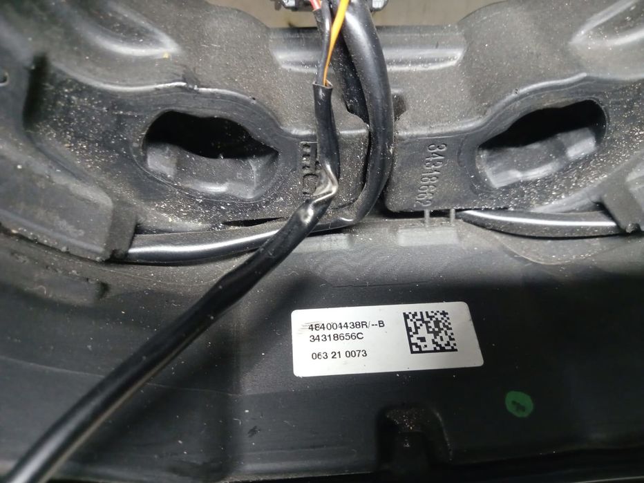 Volan in 4 spite cu comenzi 484004438r Dacia Logan 3 (facelift) (2022 - 2024)