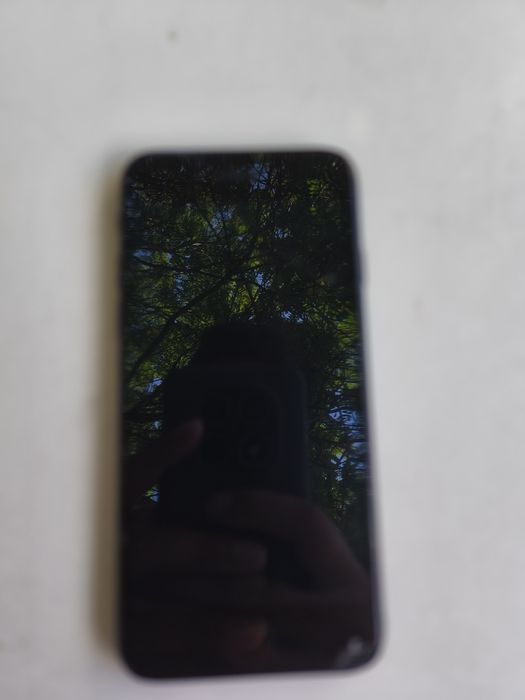 Vând iPhone urgent