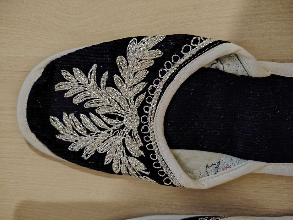 Родопски везани чехли и терлици