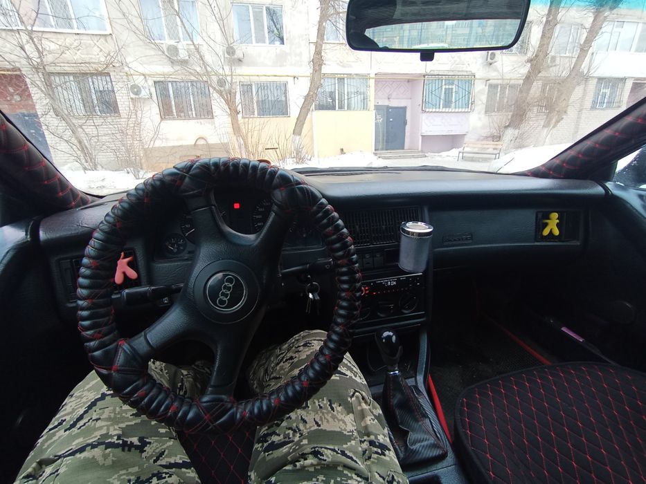 Продам срочно Ауди б4 инжектор