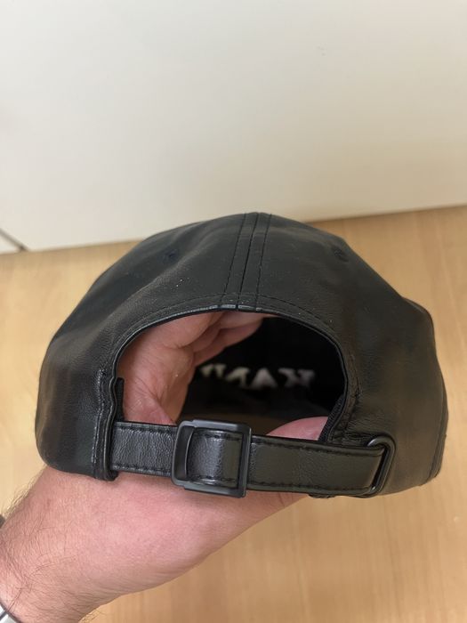 Karl Kani кожена шапка