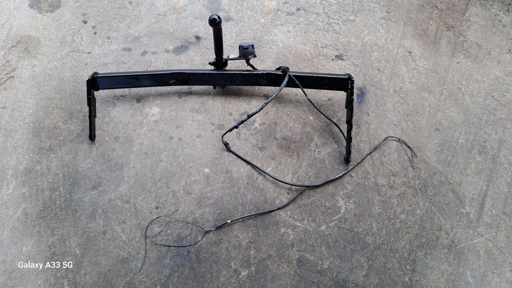 Теглич Нисан Алмера Тино/Nissan Almera Tino (2000-2006г)