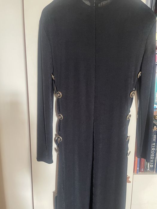 Стилна бутикова италианска черна рокля