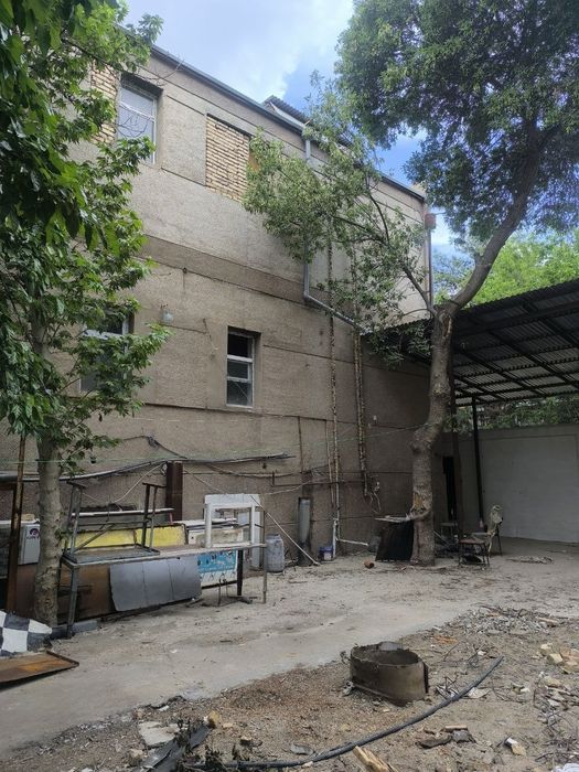 Продается здание в центре города