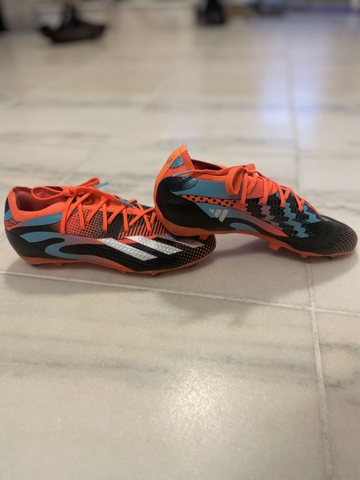 Papuci de fotbal cu messi
