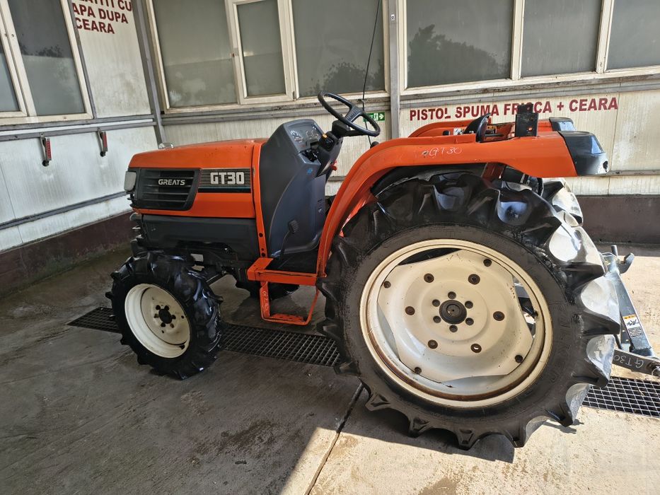 Tractoras kubota gt30