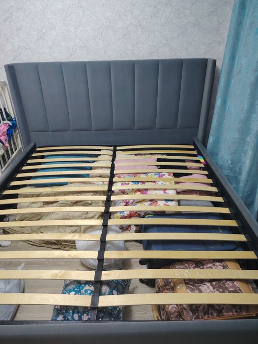 Продам кровать с подемной механизмом. Можно использовать как. хранения