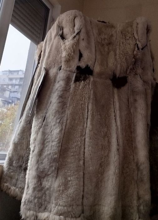 Продавам дамски кожух