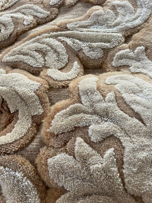 Продаётся новый ковёр 2,5м х 2м