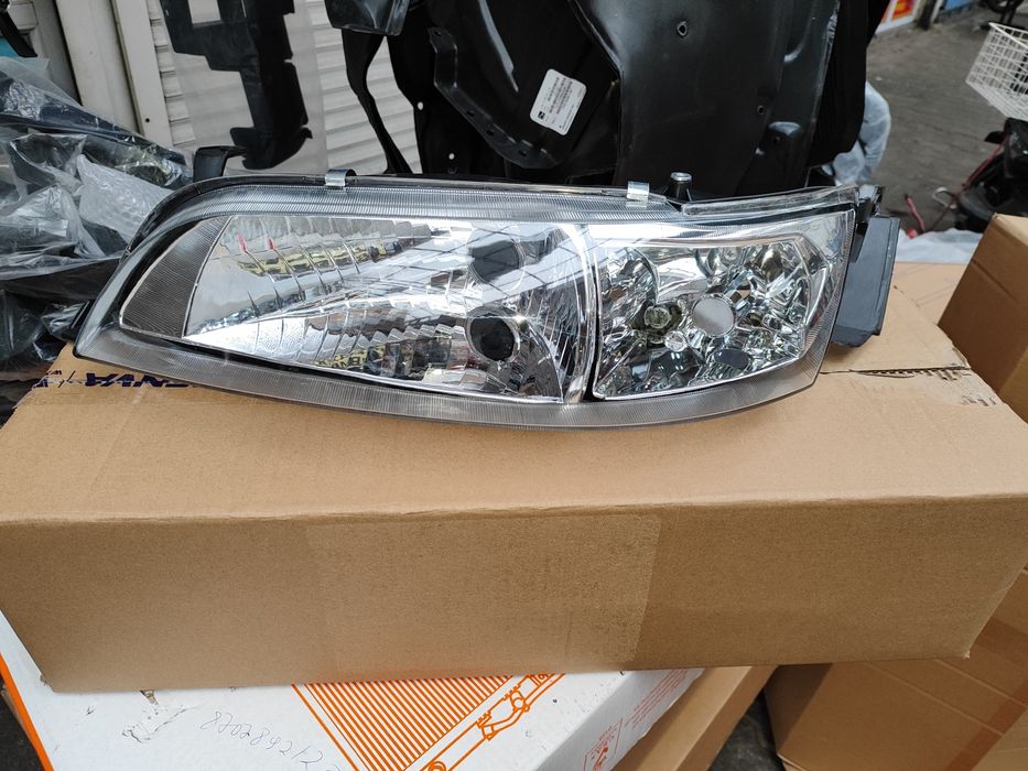 Марк 2 Кузов 90 фара хрустальный