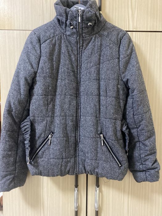 Дамско зимно яке от H&M