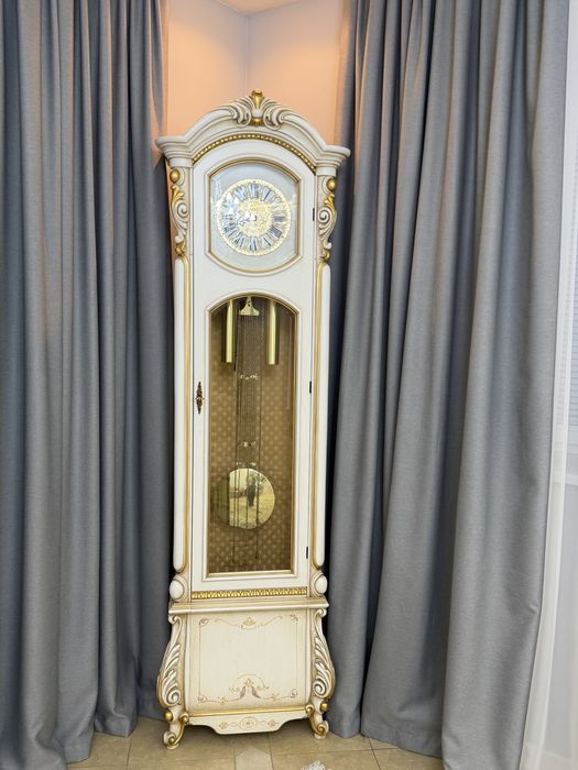 Продам часы в отличном состоянии