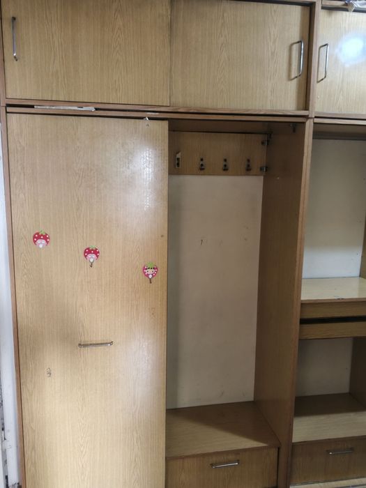 Срочно Продаётся Башлык 1в2/5/5 без мебелья без ремонта локации топ !