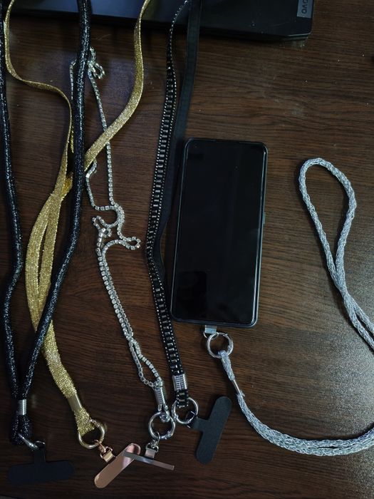 Висулки за телефон