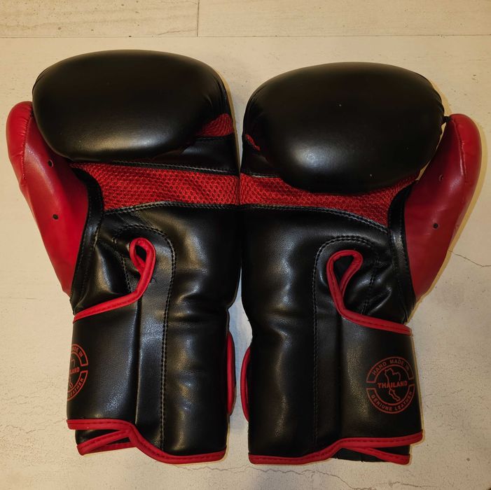 Боксёрские перчатки Fairtex