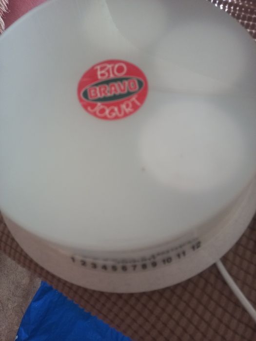 Продам йогуртницу,  домашний йогурт