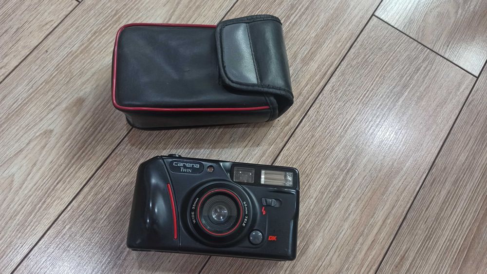 Фотоапарат Carena twin