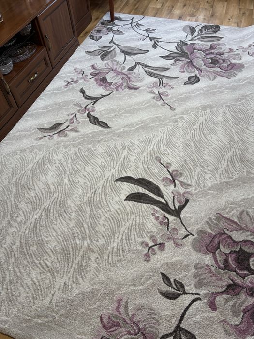 Ковер в отличном состоянии 250x350