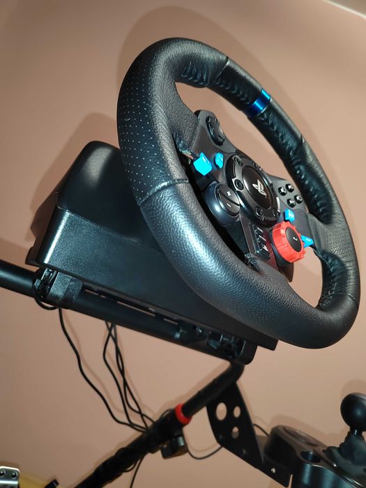 Logitech g29 + shifter 6 предавки + Стойка Huzaro