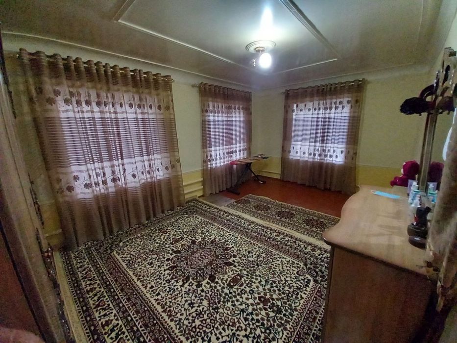 Uy joy sotiladi 2 qavatli srochna