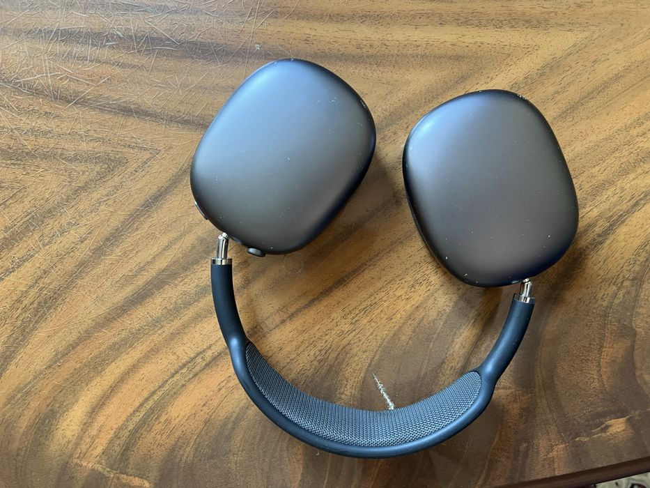 Iphone 13 pro , Airpods max + galaxy watch 4