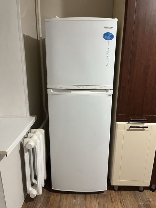 Продам холодильник Samsung (под ремонт)