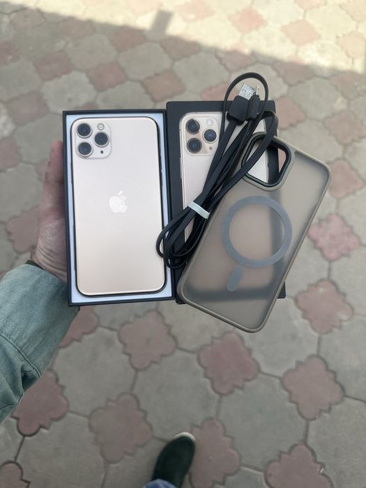 Продам телефон Айфон 11 Pro 512Gb