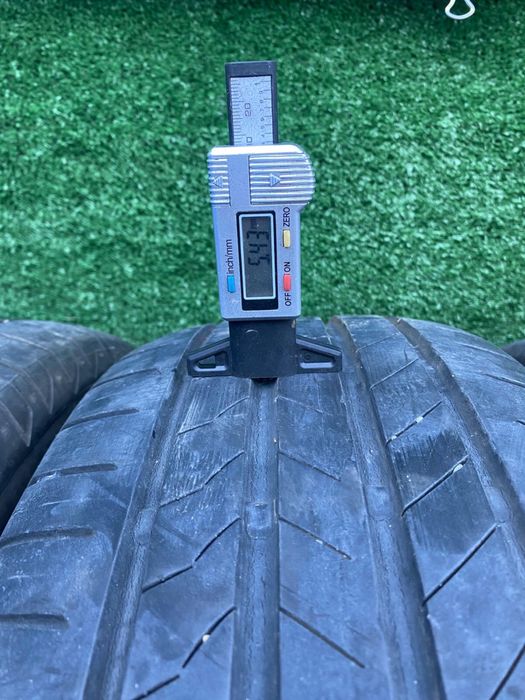 Set 4 anvelope vara Bridgestone Alenza 225 65 R17 102 H Dot 1420