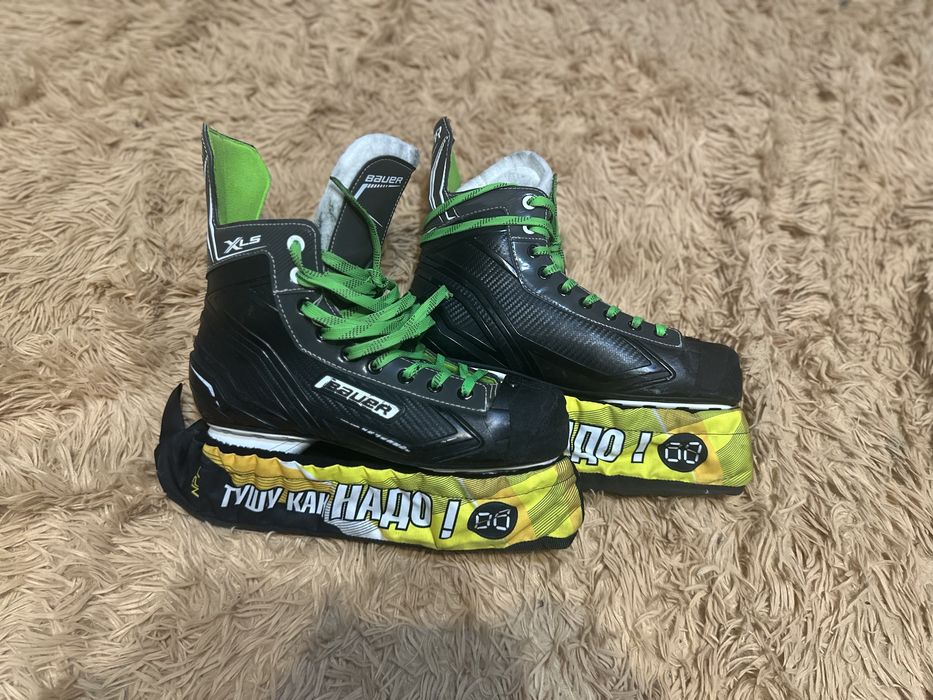 Хоккеейные коньки