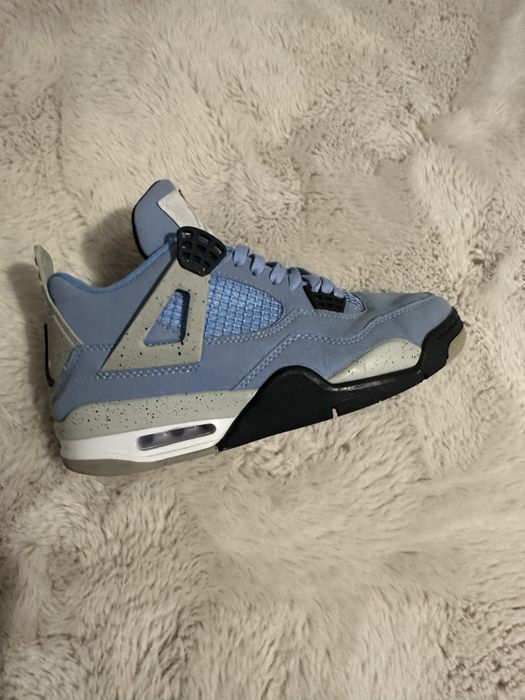 Jordan 4 University Blue