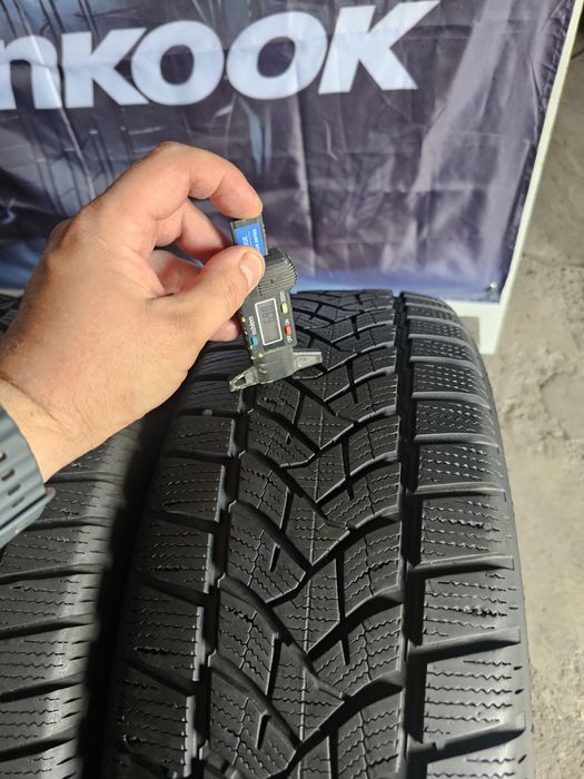 4 anvelope iarna 215 60 17 Dunlop