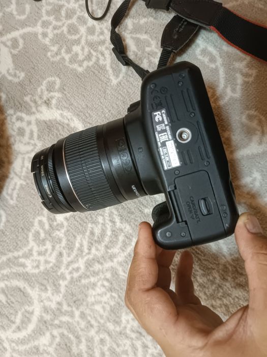 Canon  EOS 1200D