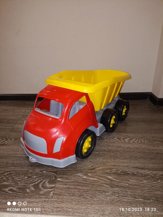 Детски самосвал Dolu