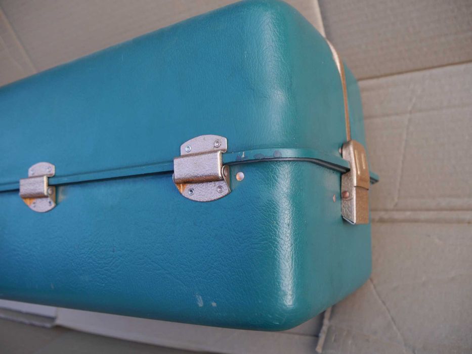 Cutie de pescuit vintage UMCO 1000RS (anii 1950) – verde USA