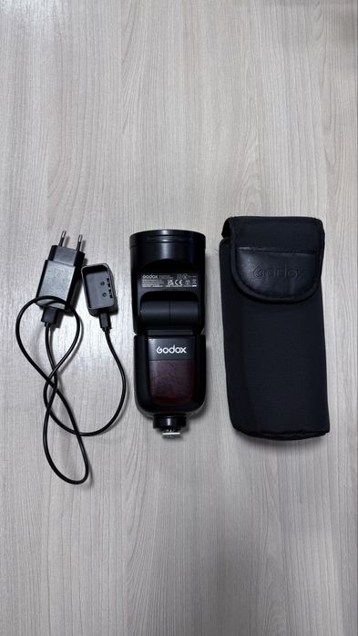 Вспышка Godox v1 для Canon