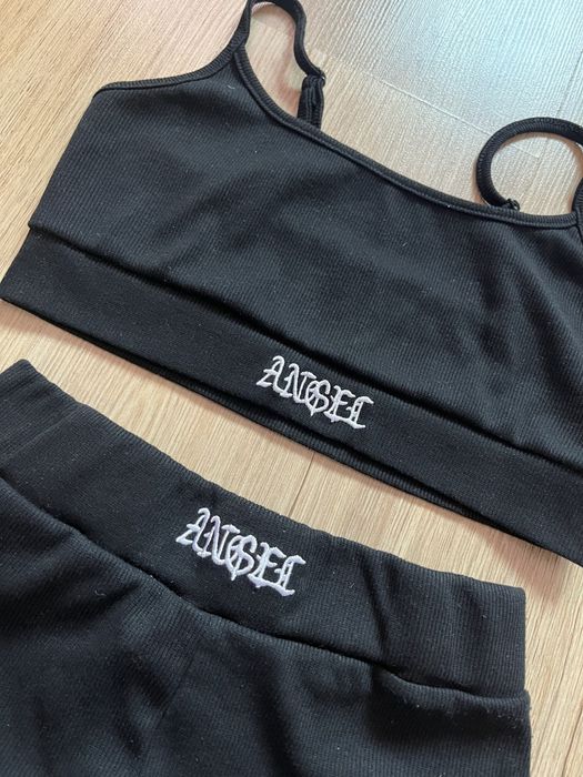 комплекти от две части