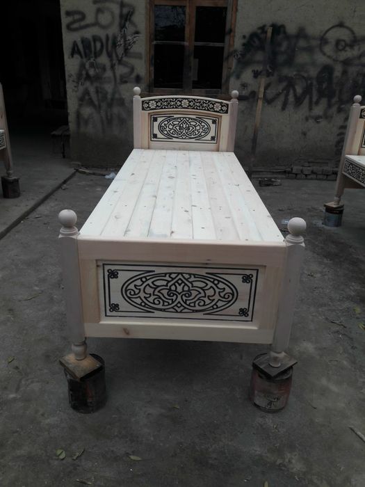 Divan spalni kiravat