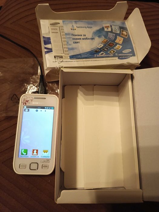 Samsung GT-S5250 La Fleur