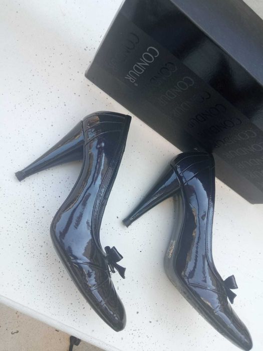 Pantofi Condur cu model deosebit