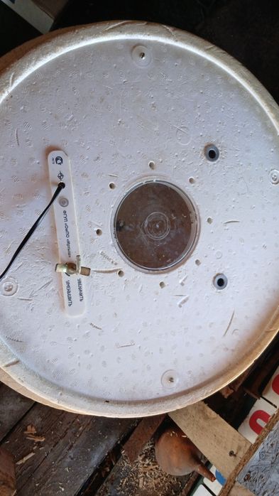 Инкубатор на 40 яиц