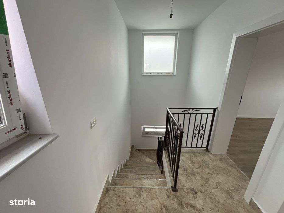 OFERTA EXCLUSIVA: Vila superba, teren generos, strada asfaltata