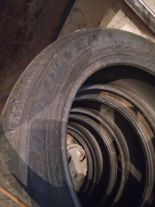 Продам резину Goodyear