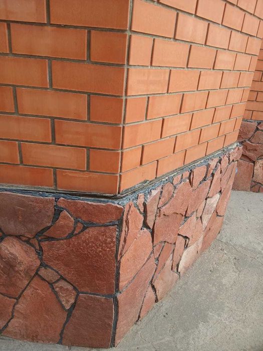 Дикий камень для облицовки цоколя